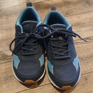 Vionics Women's Waterproof Sneakers